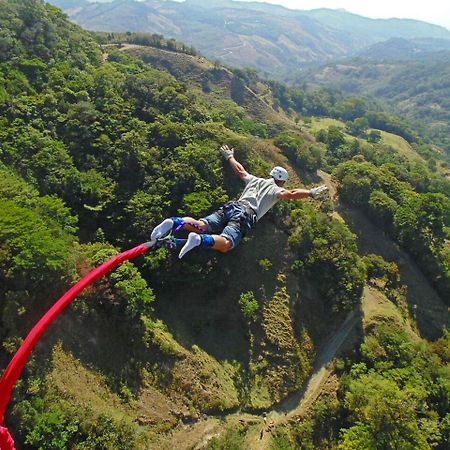 Que Tuanis Hostel Monteverde 외부 사진